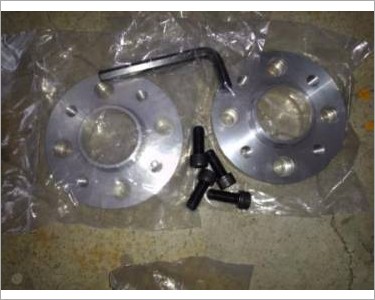 https://www.mycarforum.com/uploads/sgcarstore/data/4/wheel spacer_1.jpg